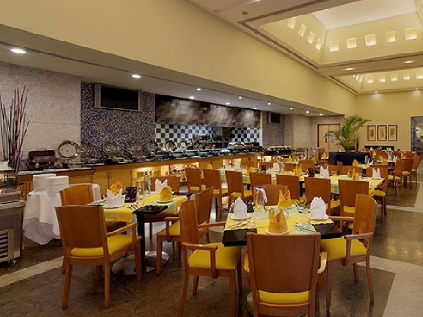 Radha Hometel Bangalore Extérieur photo