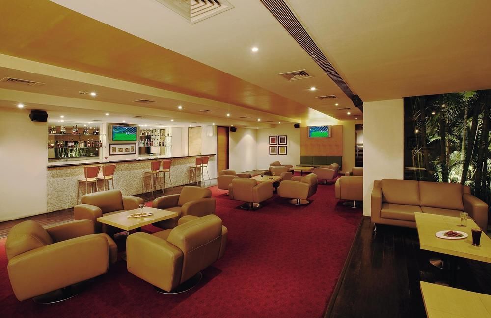 Radha Hometel Bangalore Extérieur photo