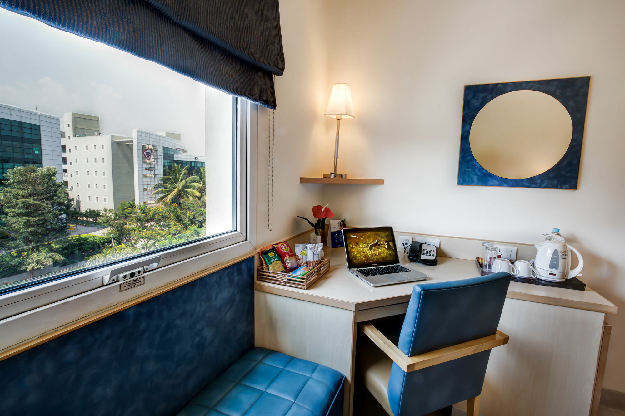 Radha Hometel Bangalore Extérieur photo