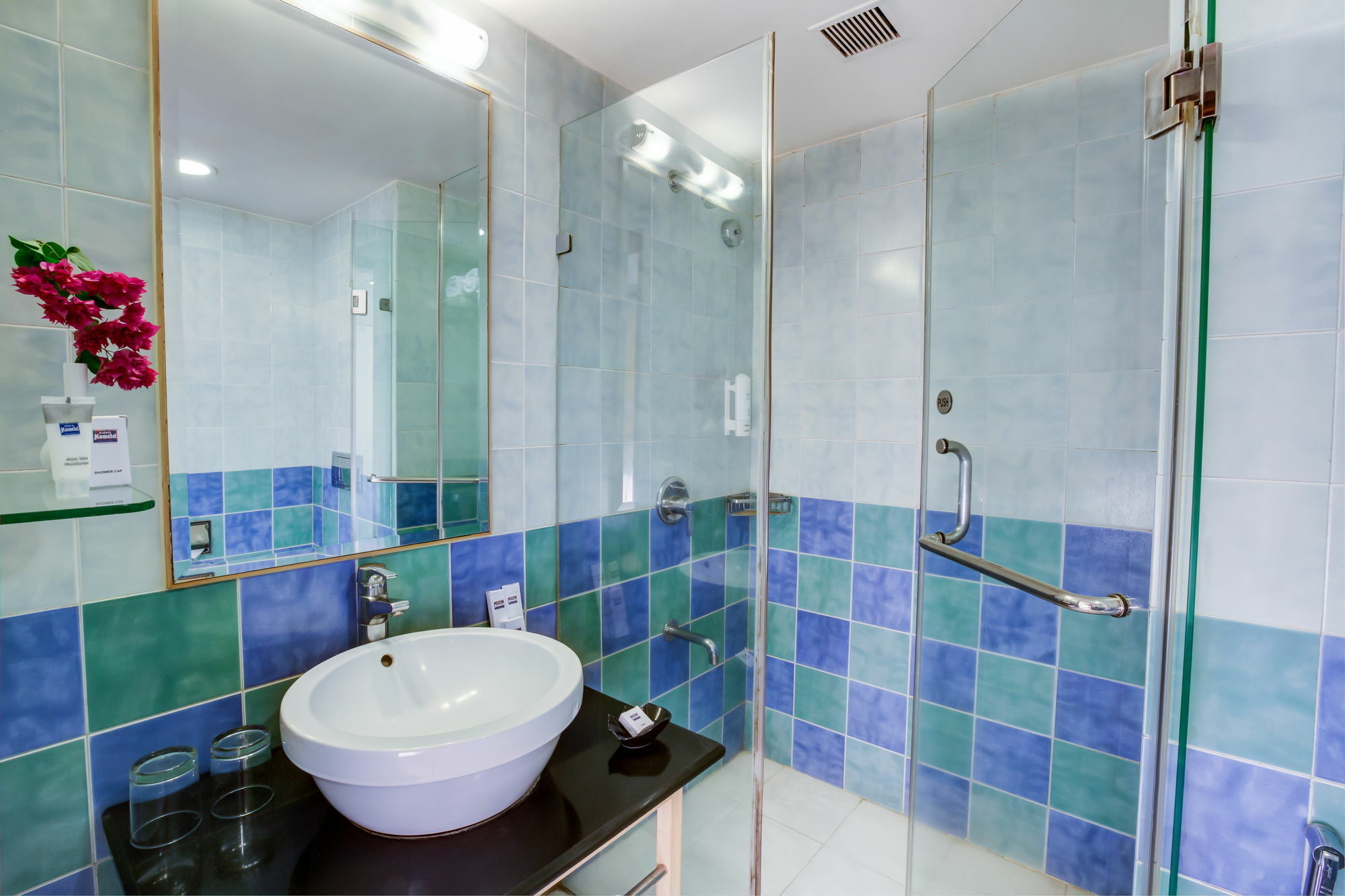 Radha Hometel Bangalore Extérieur photo