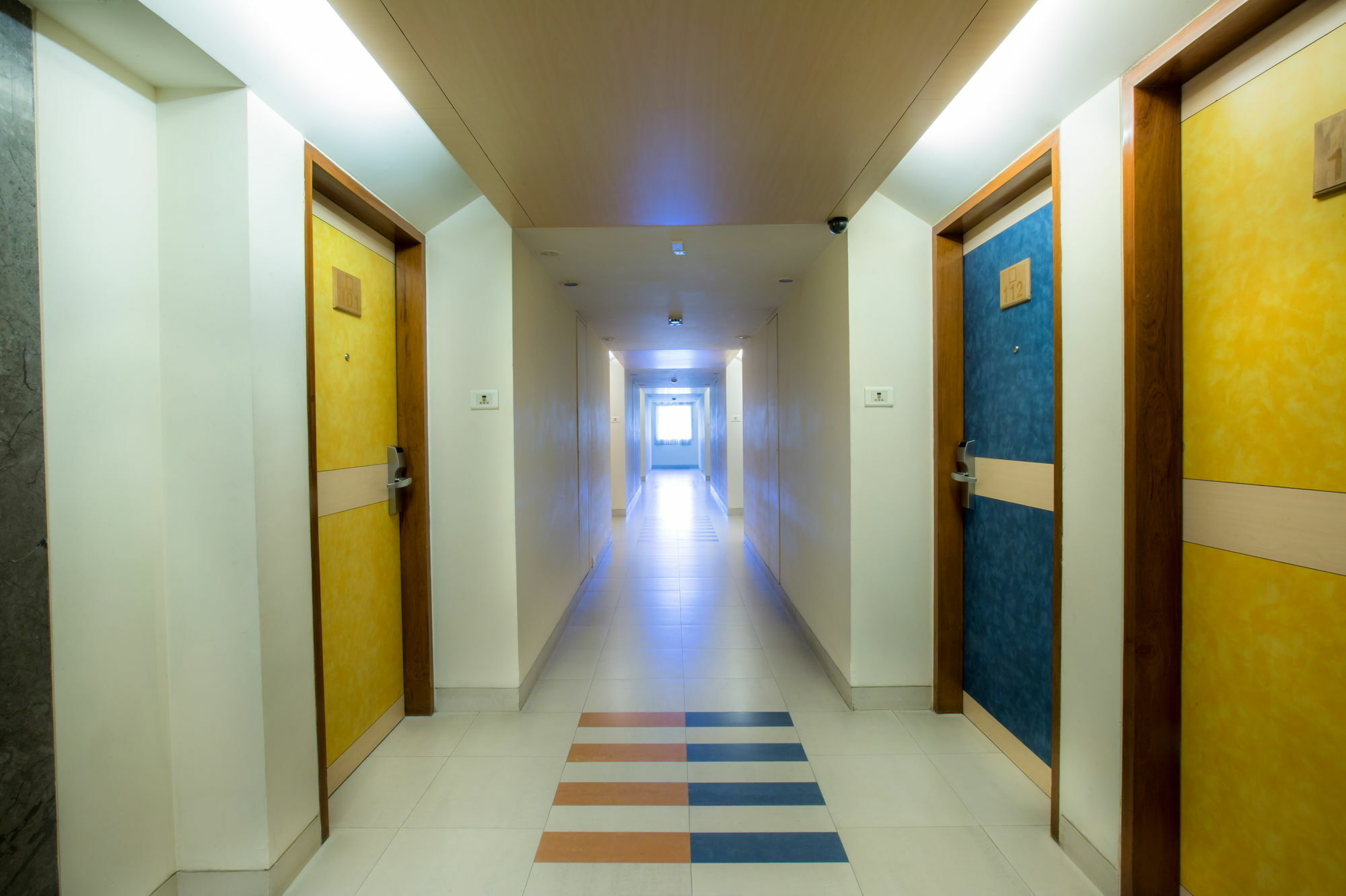 Radha Hometel Bangalore Extérieur photo