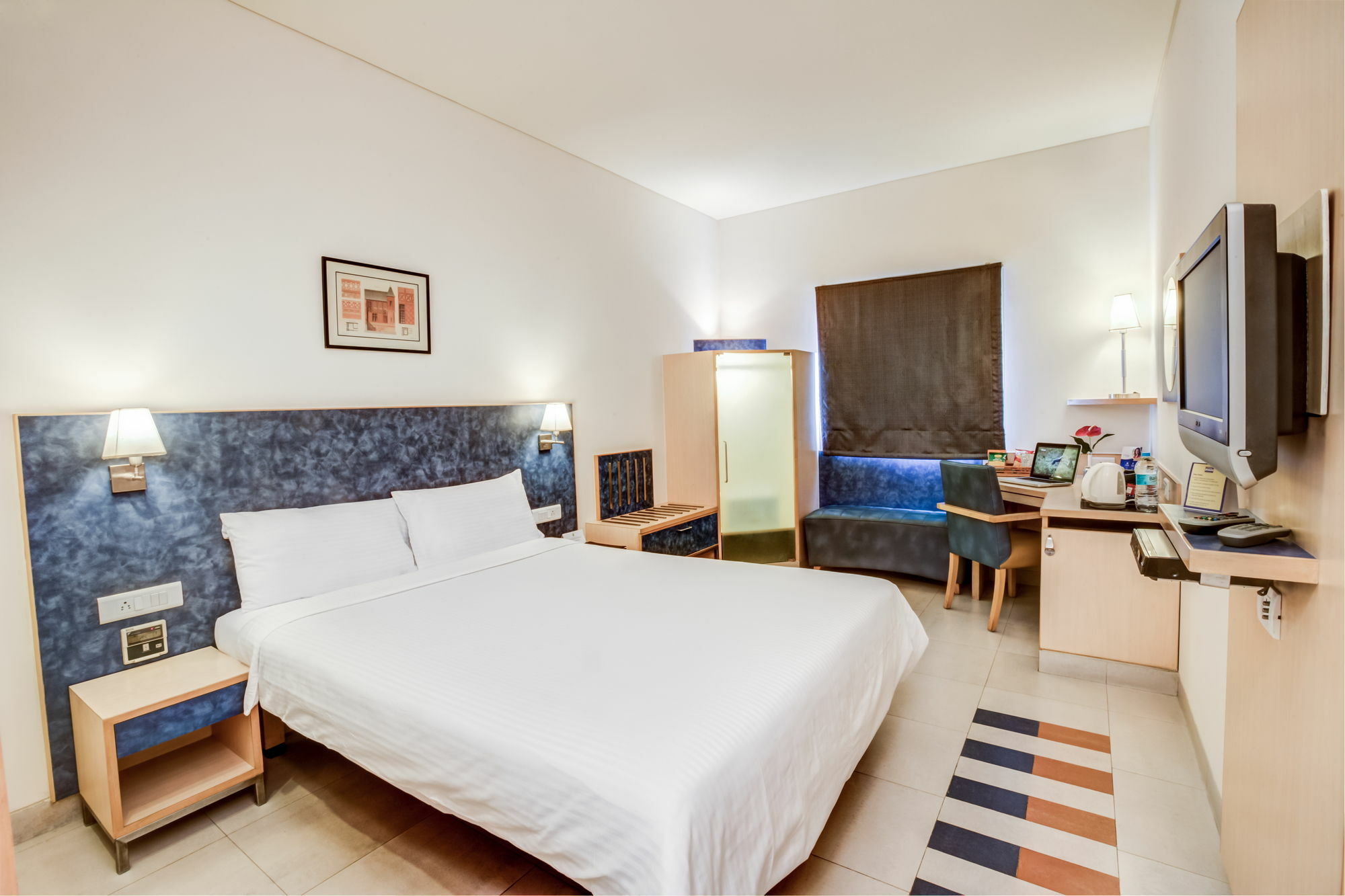 Radha Hometel Bangalore Extérieur photo